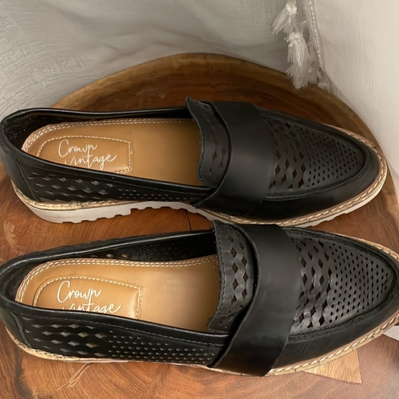 Crown Vintage Cutout Black Loafers Size 6.5 - Picture 4 of 4